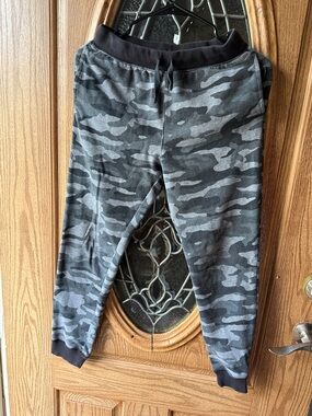 The Children's Place Black & Gray Camo Jogger Pants